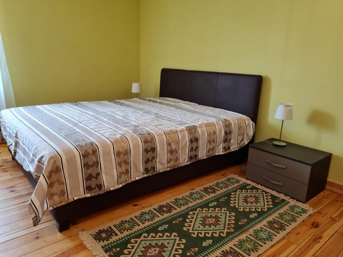 Anna Bella Apartman Gyula Buitenkant foto